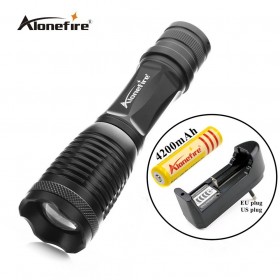 E007 CREE XM L2 2200LM LED flashlight Zoomable Adjustable LED Flashlight Torch + 1*18650 4200mAh Battery + Charger